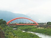 2-18道路　命名十六股大道