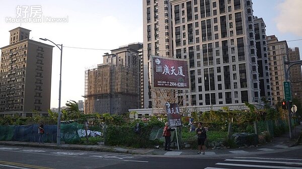 新莊副都心、頭前重劃區房市情境照。(好房網News記者賈蓉/攝影)