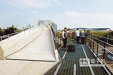 北港鎮空中綠廊重現台糖小火車路線風采。(張朝欣攝)