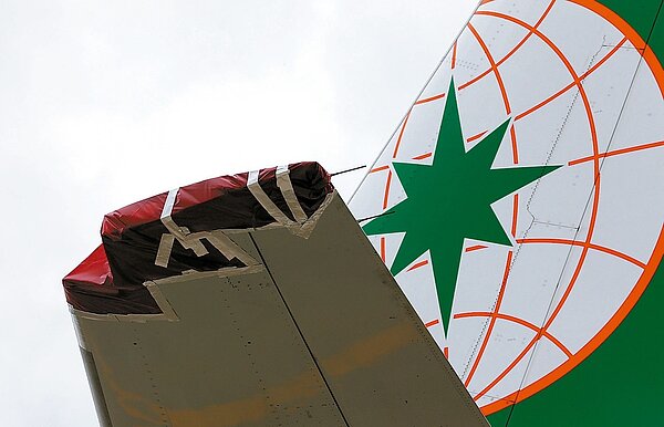 為了避免再發生碎柏油擊中機翼的情況，桃機決定引進香港機場的雷達監控設備。 報系資料照