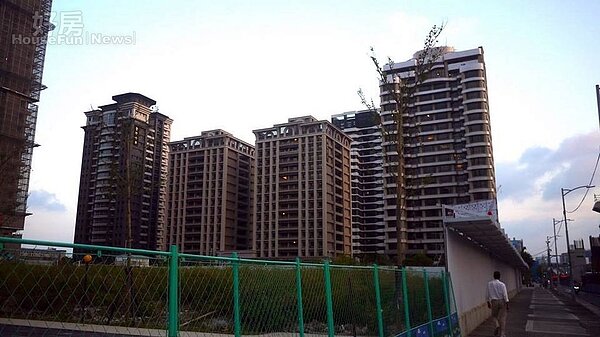 新莊副都心、頭前重劃區房市情境照。(好房網News記者賈蓉/攝影)