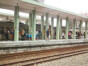 金崙溫泉拚觀光　火車少惹民怨