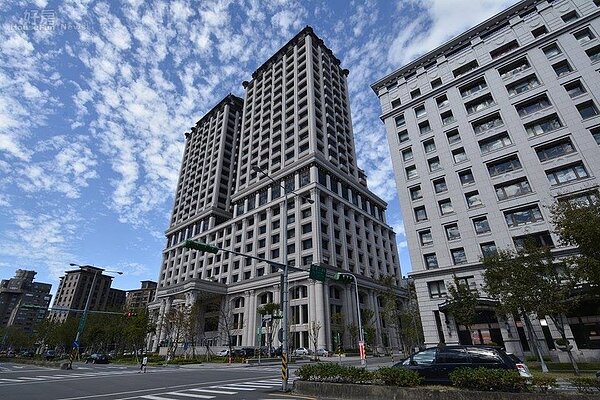 12月將開幕的美福大飯店座落於大直重劃區。(好房網News記者陳韋帆攝影)