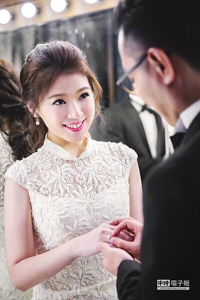 黃祖綺Kate與夫婿William，除了是「凱特與威廉」，更是帥哥美女的新人組合。（圖／Kate提供）