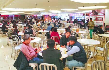 
台北車站商場經營權確定換手，台鐵28日公布評審結果，宣布最優申請人為「新光三越」。（本報資料照片）
