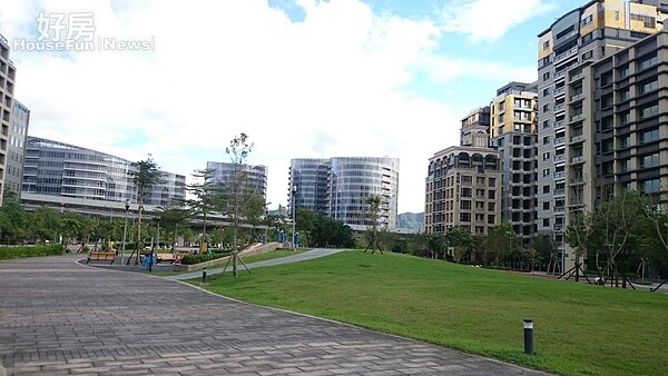 內湖五期 明美公園(好房網News記者 黃彥翔/攝影)