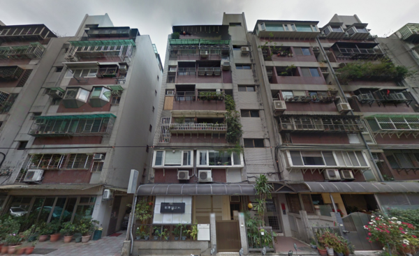有小資女想幫家人在台北換屋卻發現，台北房子存在的三大種現象讓她好害怕。（翻攝自Google Map）