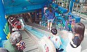 北市滑梯更新　擬用石材「留住溫度」
