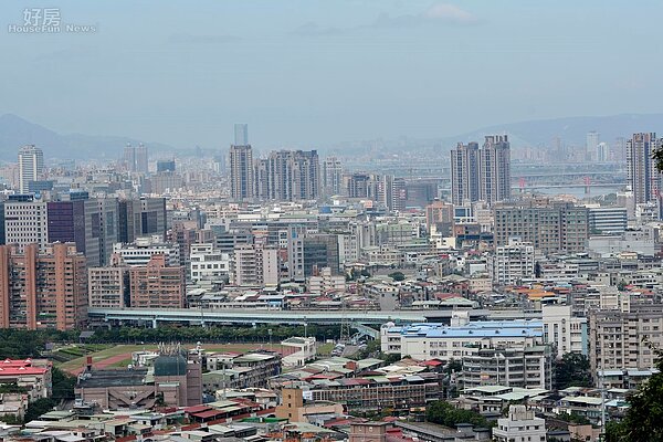 房市預售景氣燈號仍續亮藍燈。(好房網News記者 陳韋帆/攝影)
