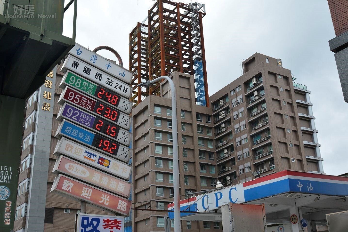 建案與油價一樣創下近年來新低,趁低入市才是王道。(好房網News記者 陳韋帆/攝影)