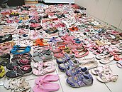 女友嫌40K太少　他偷女童鞋給充氣娃娃…