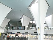 高鐵三新站明通車　接駁不周惹怨言