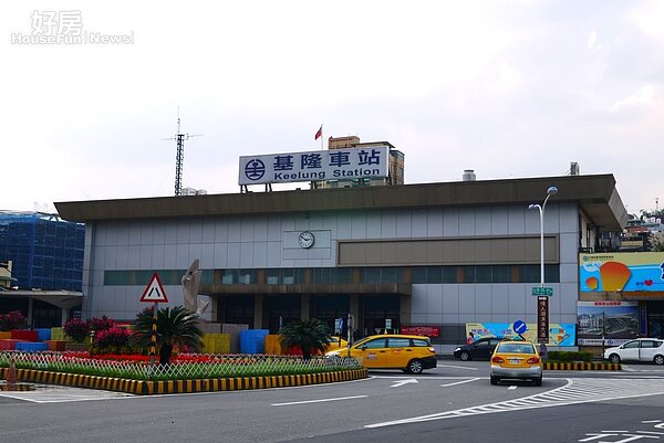 台鐵活化資產,目前規畫在全台8車站推出鐵道旅館,搶攻旅遊市場,基隆為其中一站。(好房網News 記者李宗隆/拍攝)