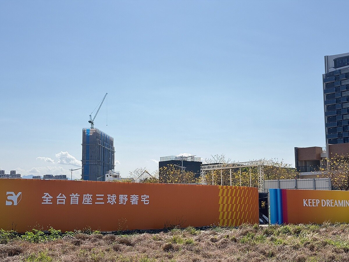 台中城市發展邁入百貨三強鼎立時代！其中14期「洲際段」成為新一代菁英階層首選的高級住宅板塊。圖／好房網News記者林和謙／攝
