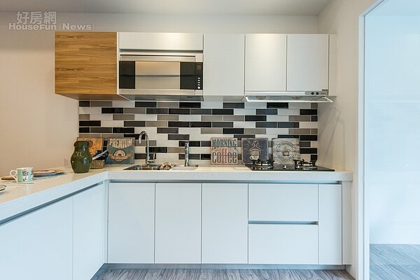 城又青(圖片來源 馥鈺行銷 提供)