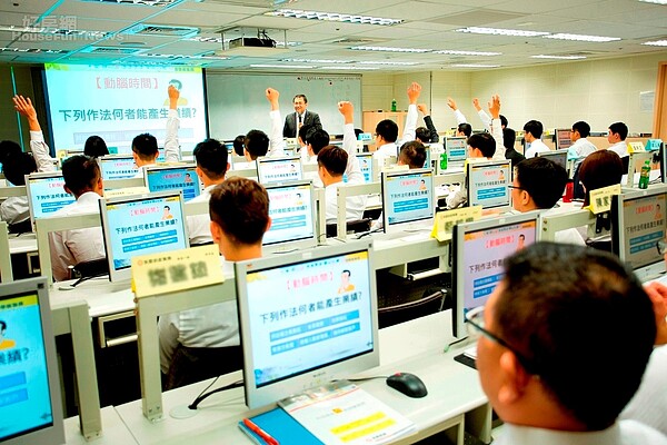 永慶受轉職者青睞的主因,在於打造聰明工作、健康生活的工作職場。(圖/永慶房產集團提供)