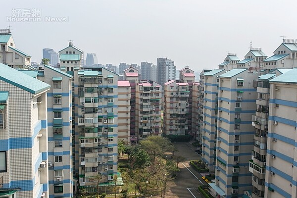 小英政府在選舉期間曾打出20萬戶只租不賣的社會住宅政策,不過有專家憂心,社會住宅租金恐佔據低收入戶的一半薪水。(好房網News記者張聖奕/攝影)