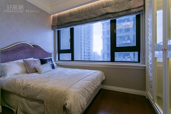 火災發生時,躲進房間、關上房門,並且打開對外窗,才能爭取逃生機會。(好房網News記者張聖奕/攝影)