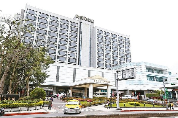 台灣房屋近日統計北市八大醫學中心周邊房價,最便宜的是文山區萬芳醫院,目前均價一坪52.9萬元。 (記者胡經周/攝影)