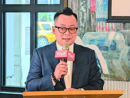 
基隆捷運第二階段路線目前正研議麥金路與台鐵路廊兩方案，議長童子瑋認為，應優先以沒有環評、拆遷疑慮的台鐵路廊進入市區。（張志康攝）
