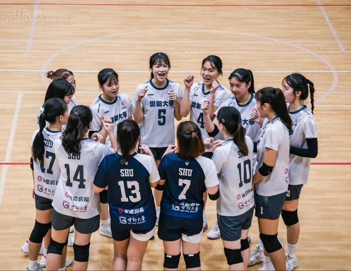 永慶房屋積極投入資源培育年輕運動員，為世新女排官方贊助企業。圖／永慶房產集團提供
