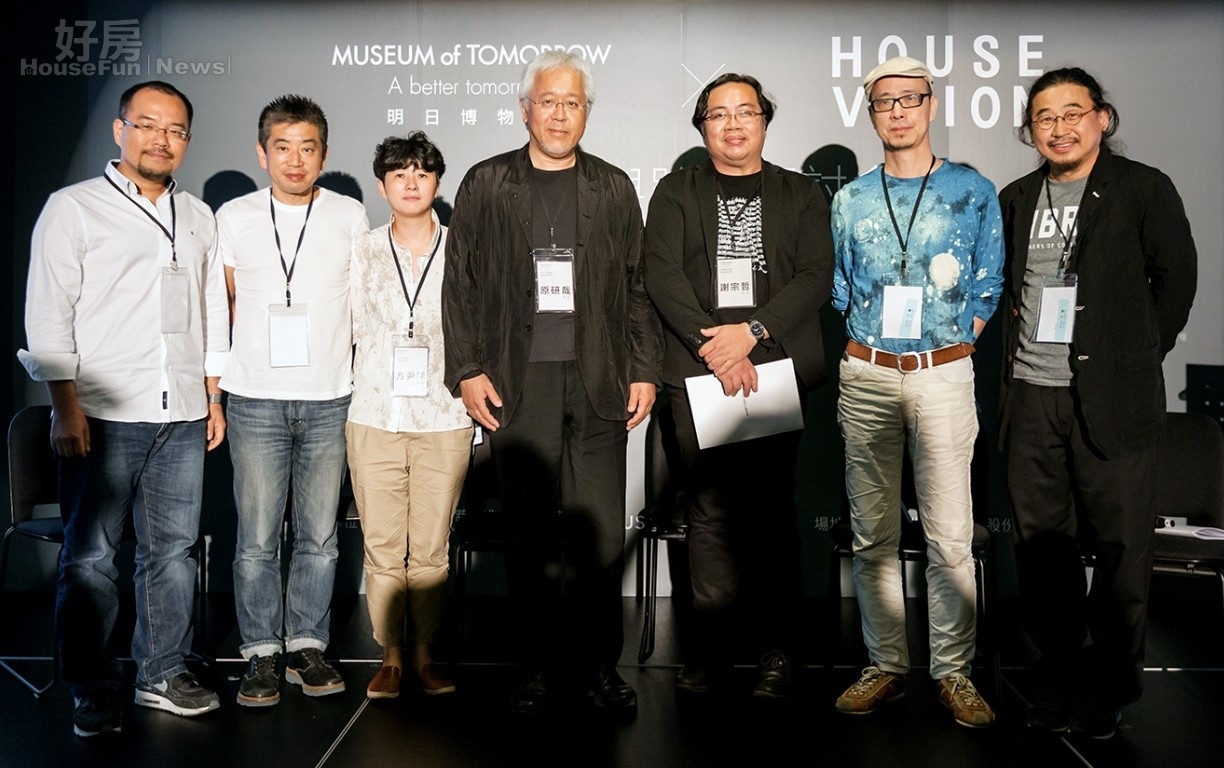 原研哉在研討會上向觀眾說明HOUSE VISION的緣起及討論台灣版本的可能性。