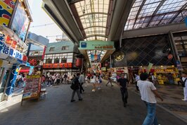 大阪難波一帶是大阪府的中心，不僅好逛街，更有無數的美食。