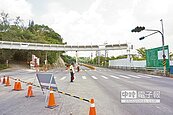 佛光山天橋施工　封路惹民怨