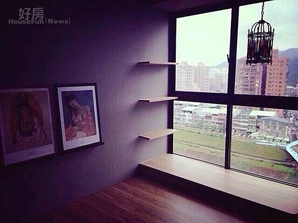 2.房間窗戶也是以大面玻璃窗布置,外頭風景盡入眼簾。