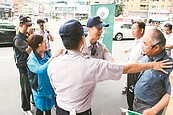 求撤蔣銅像　民眾、桃園議員口角