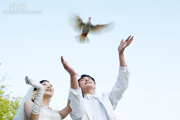 婚前一同購屋,若無法共同登記可簽訂借款契約或借名登記契約。(好房網資料中心)