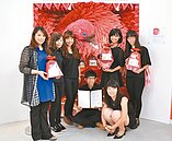 雲科花聚摺學　展藝術櫥窗