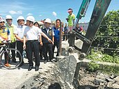 縣長又開鍘　大城自行車道重鋪