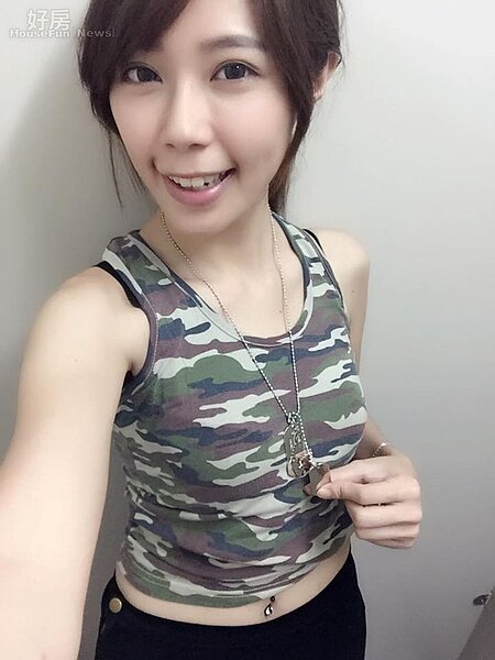 1.外型甜美親切的黃噹噹Rita,除了是位專職模特兒,同時還身兼新娘秘書與彩妝部落客多重身份。