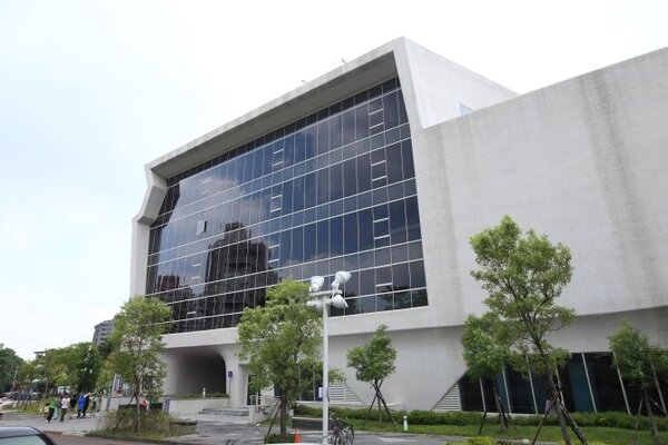 台中國立公共資訊圖書館(取自台中觀光旅遊網)