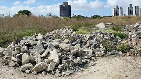 
土方新制上路後，民間營建土石處理費用較過往大幅增加3~4倍，外界擔憂可能衝擊房價。圖∕本報資料照片
