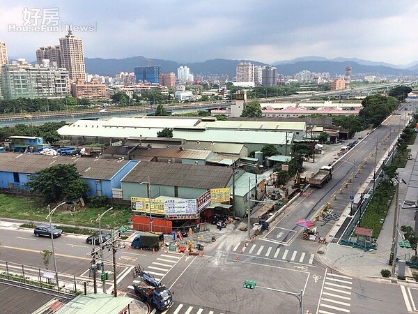 7.浮洲合宜住宅外圍是老舊社區。