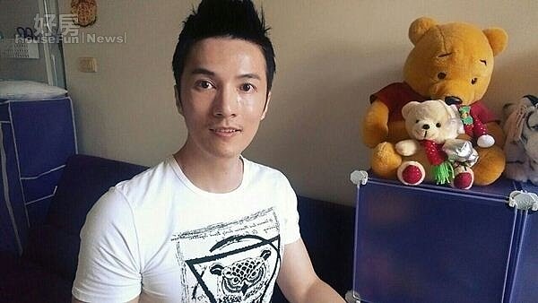 1.陳奎六年前就開始投資房產,喜愛室內設計的他,擅長把小坪數的空間變出「魔術空間」,轉手賣時總能賣在高點。