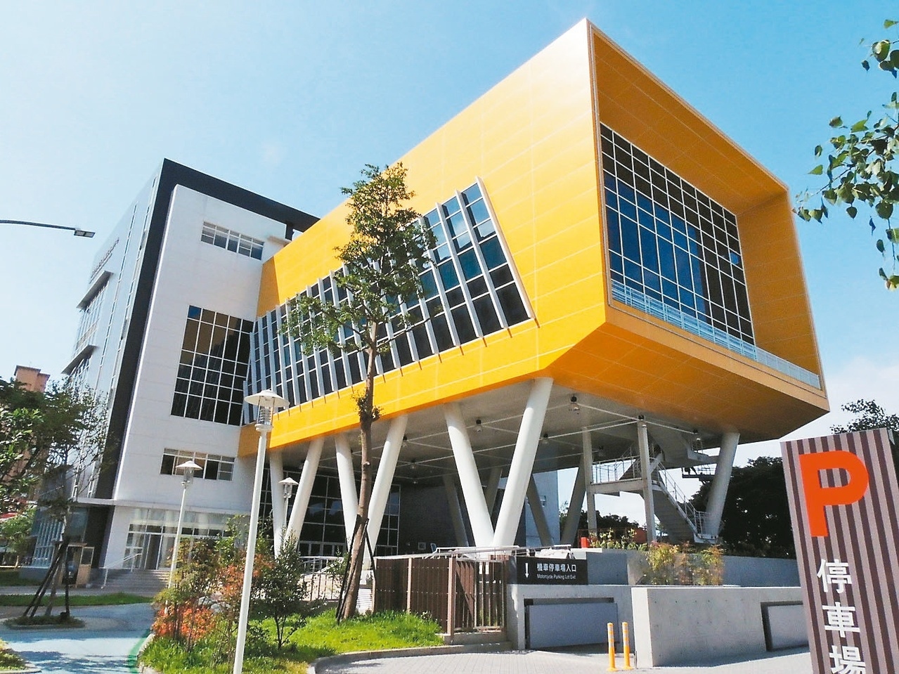 新五泰國民運動中心預計下月底啟用，中心5樓的技擊教室是一大特色。 記者祁容玉／攝影