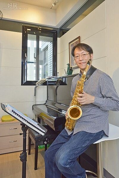 
12.琴房採室中室的隔音設計，方便顏慶賢在家練習與教學生。