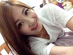  Hannah自認是個魚干女，房間看起來也頗有宅女味。