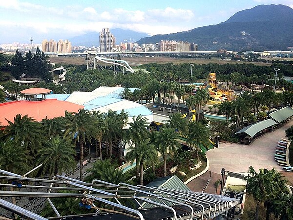 八仙樂園發生塵爆意外。(翻攝自八仙水上樂園Facebook粉絲頁)