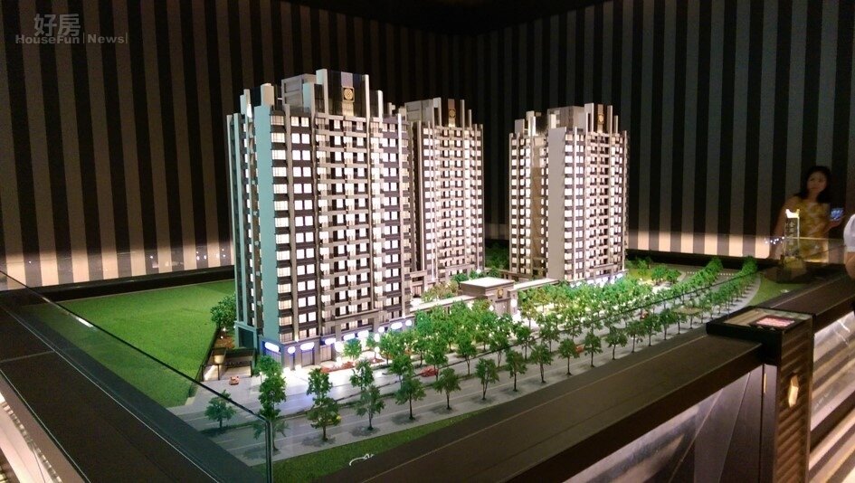 嘉義高鐵特區首件預售案主打1字頭房價,成為熱銷關鍵。(好房網News記者馮牧群攝)