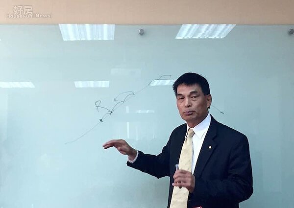 顏炳立。(好房網News記者蔡佩蓉攝影)
