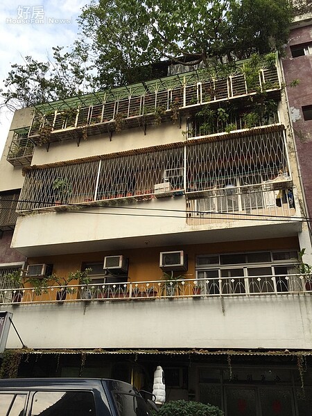 下雨天看屋天,仔細檢查是否漏水等屋況 (好房網NEWS資料中心)