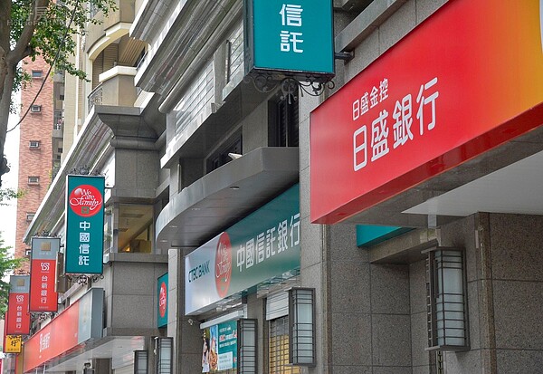 買房最後期限 40歲後難貸30年?過來人曝經驗 現行房價高漲,年輕人想買房只能依靠房貸。(好房網News記者 陳為帆/攝影)