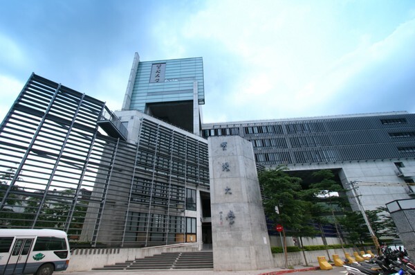 實價登錄發酵 大學租金行情應聲下跌。台北市各個熱門大學中,以實踐大學周邊的租金行情最高