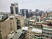 打6折也沒人要？台北老公寓跌慘...專家點破關鍵：空間大也沒吸引力