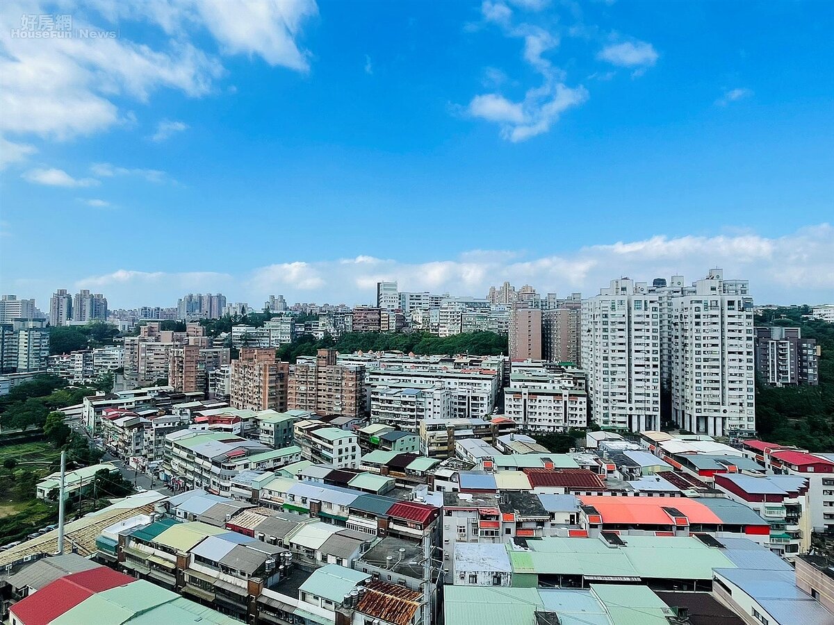 在新北市電梯大樓交易最多的前十名路段中，有四條路段皆位於淡水區。圖／永慶房產集團提供
