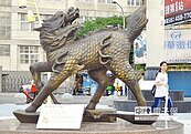 守護平鎮 麒麟銅雕好威風